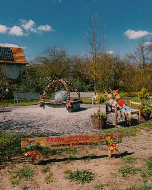 Trautkskirchen Osterbrunnen