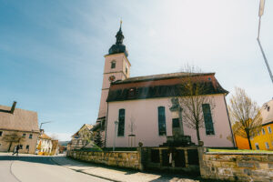 Trautskirchen Kirche St. Laurentius - Evangelisch-Lutherische Kirchengemeinde Trautskirchen